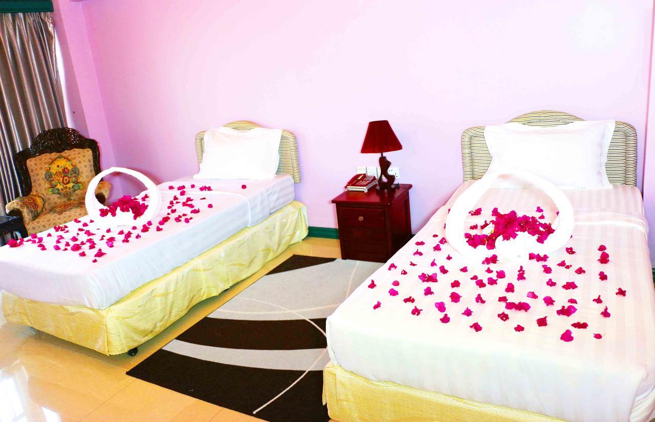 Yangon International Hotel Екстер'єр фото