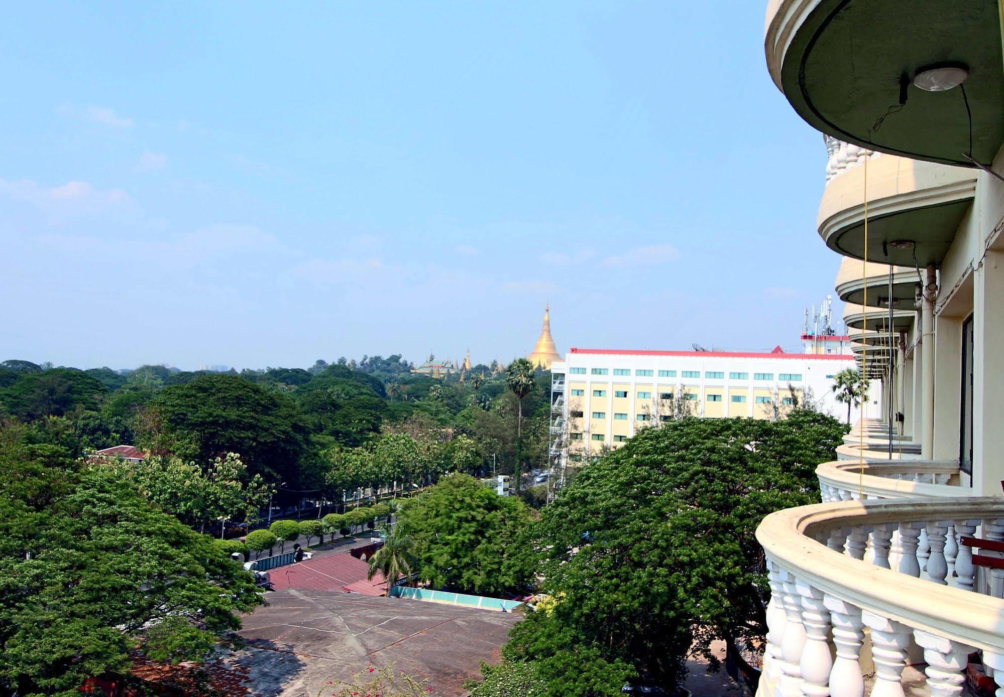 Yangon International Hotel Екстер'єр фото
